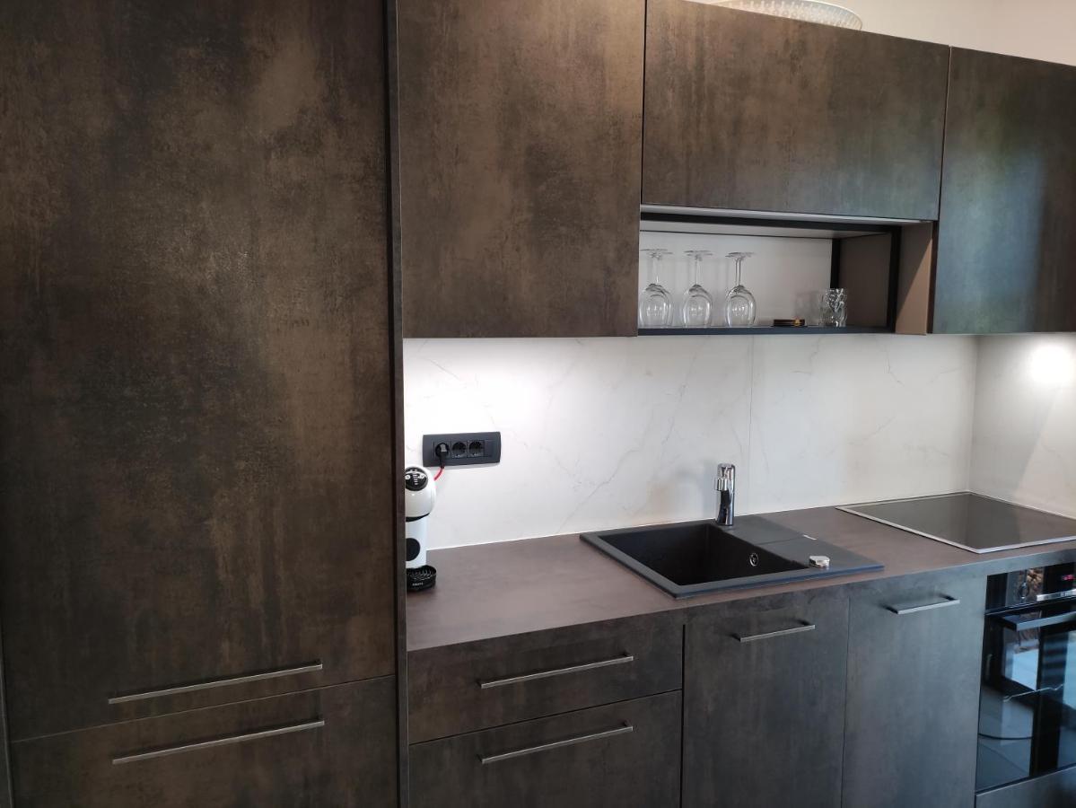 Apartvilla Castropola Zewnętrze zdjęcie