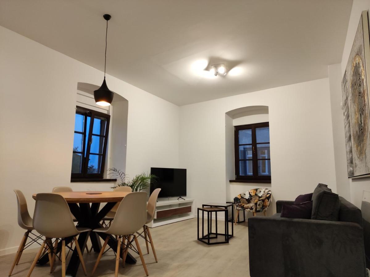 Apartvilla Castropola Zewnętrze zdjęcie