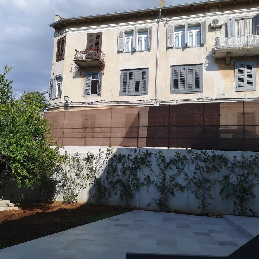 Apartvilla Castropola Zewnętrze zdjęcie